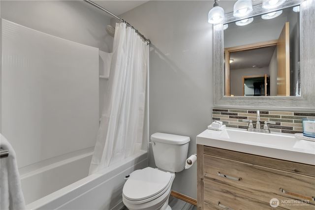 6117 Ames Lake Carnation Road NE, Carnation, WA 98014