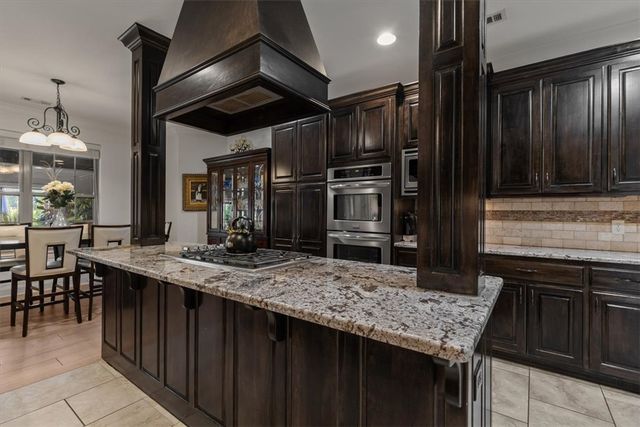 174 Arlington Way, Tontitown, AR 72762