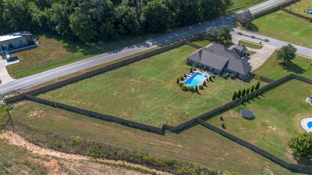 174 Arlington Way, Tontitown, AR 72762