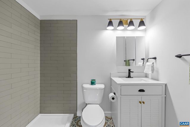 2733 CEDAR LANE RD, Kents Store, VA 23084