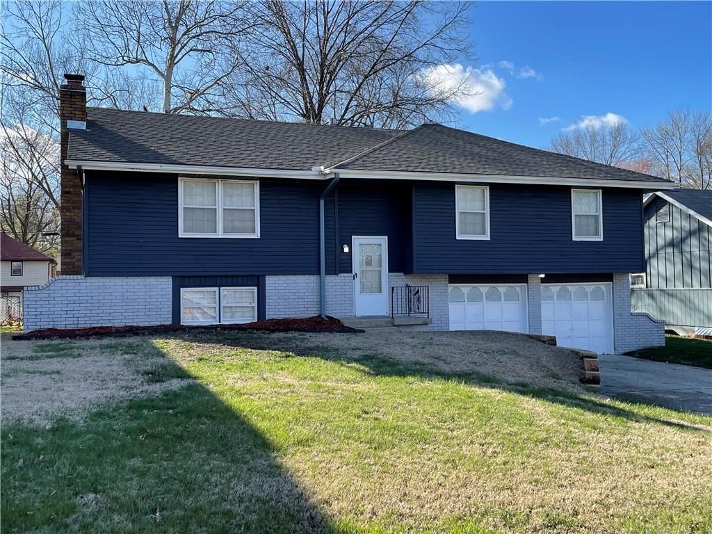 12506 Winchester Avenue, Grandview, MO 64030