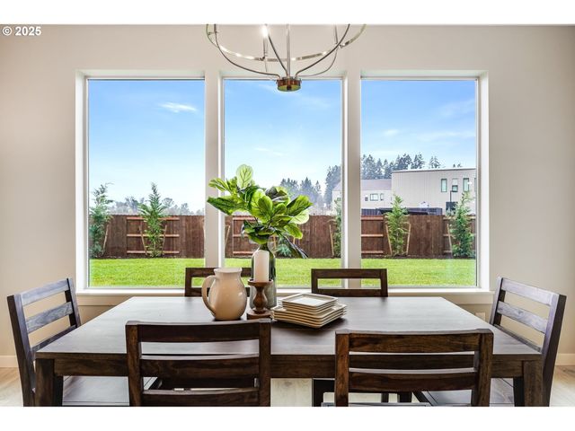 150 Se AIREDALE Ave, La Center, WA 98629