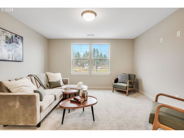 150 Se AIREDALE Ave, La Center, WA 98629