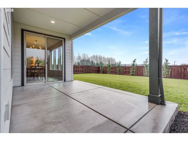 150 Se AIREDALE Ave, La Center, WA 98629