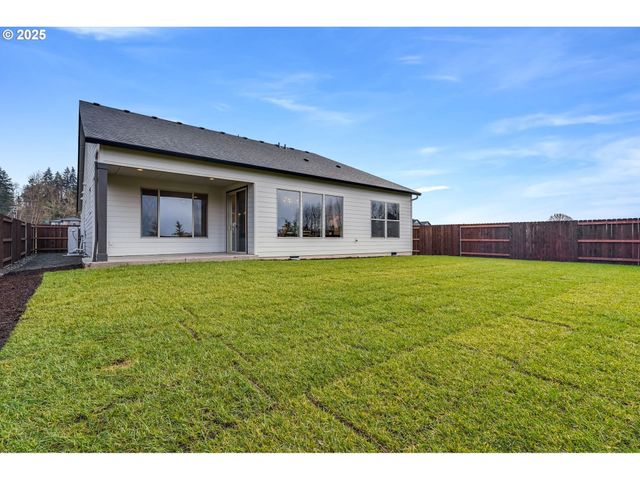 150 Se AIREDALE Ave, La Center, WA 98629