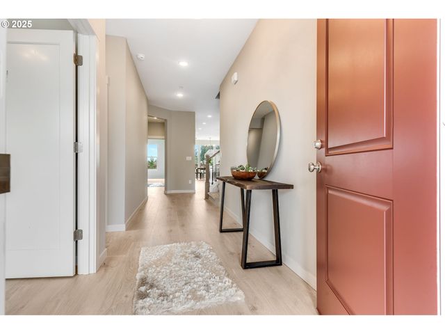 150 Se AIREDALE Ave, La Center, WA 98629