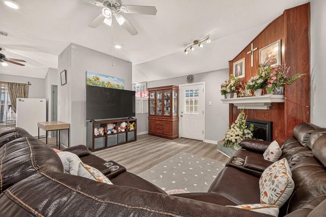 10535 Walnut Glen Drive, Houston, TX 77064