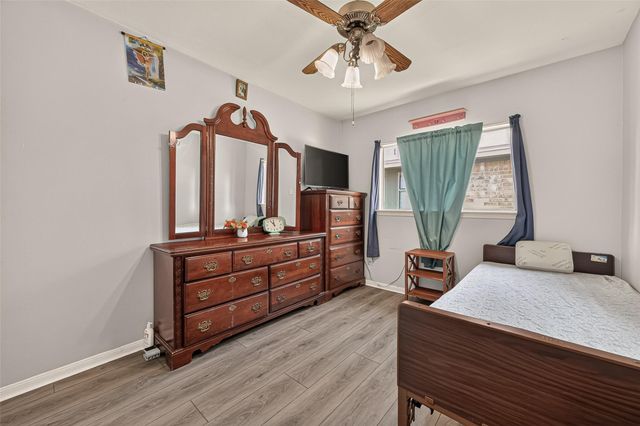 10535 Walnut Glen Drive, Houston, TX 77064