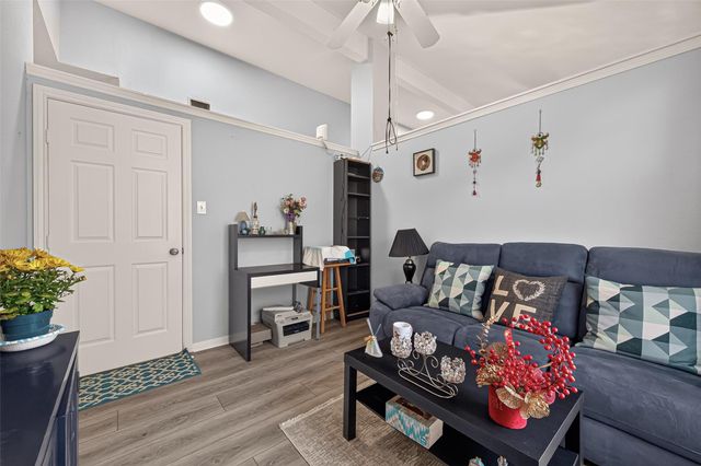10535 Walnut Glen Drive, Houston, TX 77064