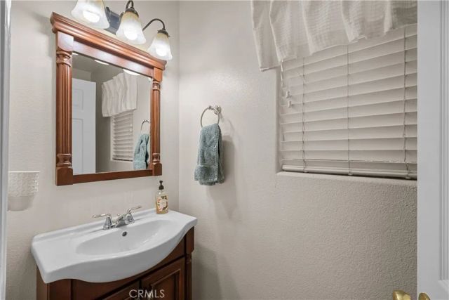 30030 Penrose Lane, Castaic, CA 91384
