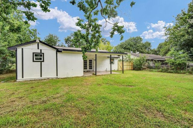 15617 Park Manor Street, Houston, TX 77053