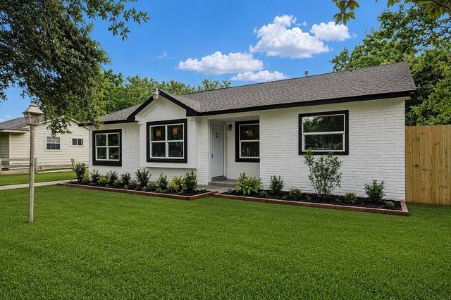 15617 Park Manor Street, Houston, TX 77053