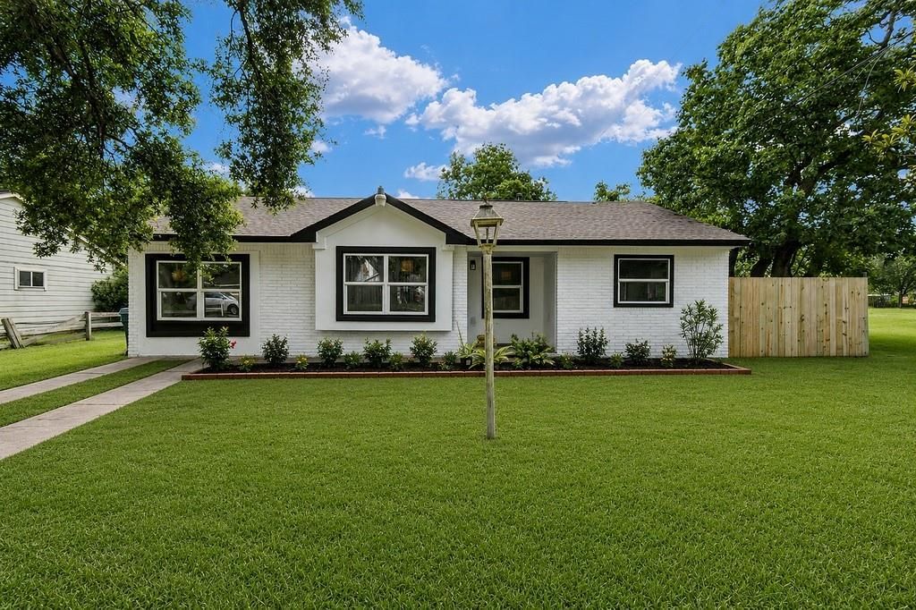 15617 Park Manor Street, Houston, TX 77053
