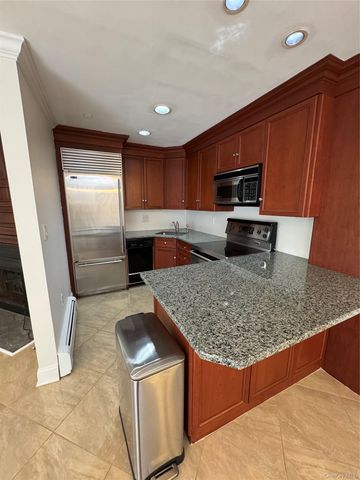 36 Greenridge Avenue 110, White Plains, NY 10605