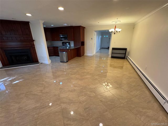 36 Greenridge Avenue 110, White Plains, NY 10605