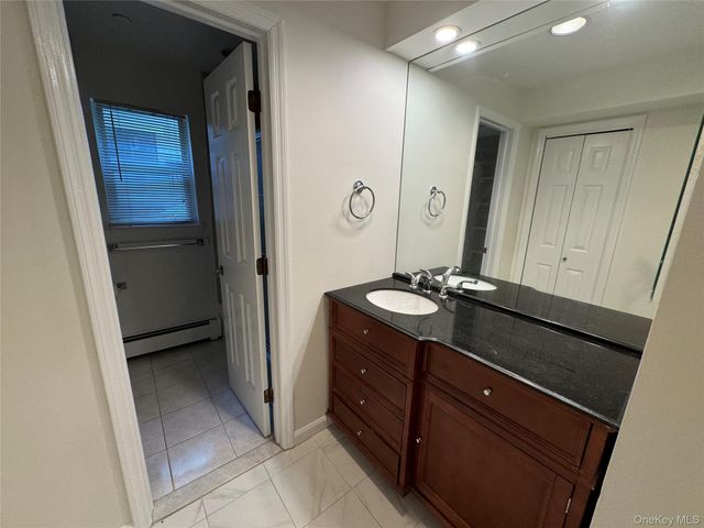 36 Greenridge Avenue 110, White Plains, NY 10605