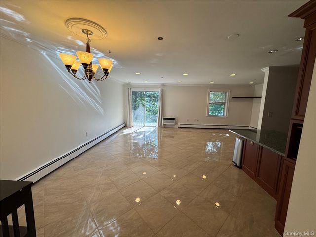36 Greenridge Avenue 110, White Plains, NY 10605