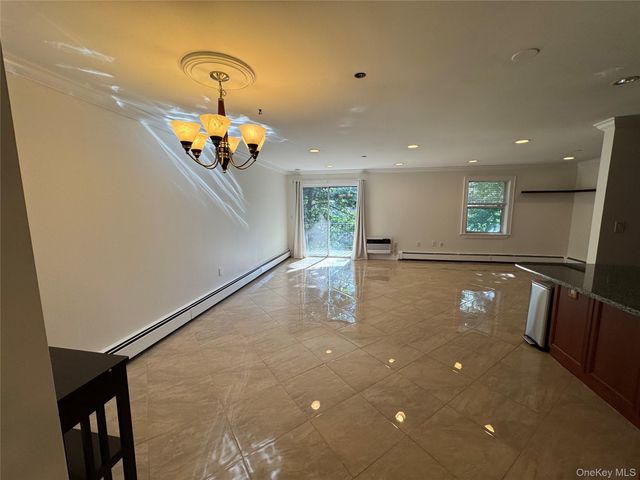 36 Greenridge Avenue 110, White Plains, NY 10605