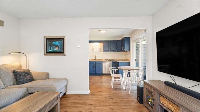 200 Post Road 610, Warwick, RI 02888