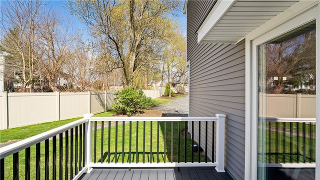 200 Post Road 610, Warwick, RI 02888