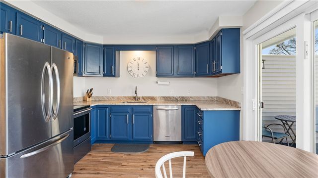 200 Post Road 610, Warwick, RI 02888