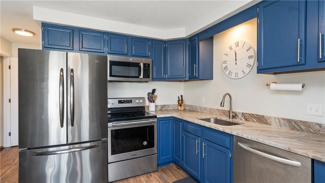 200 Post Road 610, Warwick, RI 02888