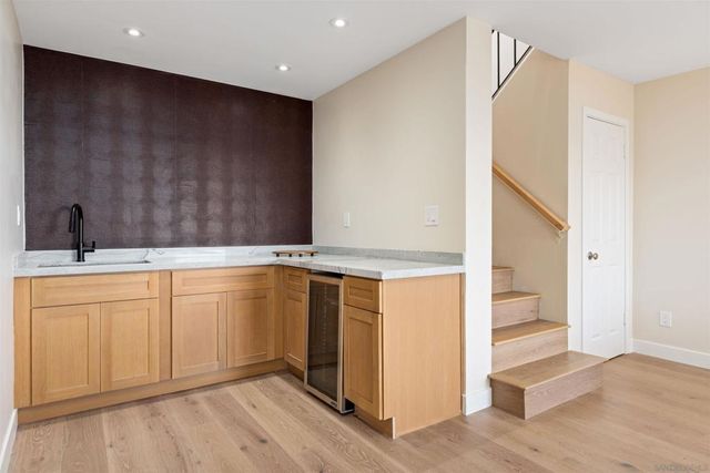 1694 Torrance St, San Diego, CA 92103