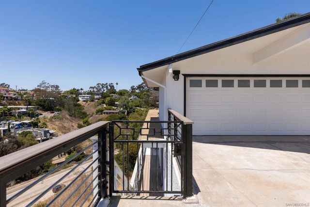 1694 Torrance St, San Diego, CA 92103