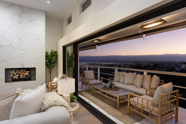 1694 Torrance St, San Diego, CA 92103
