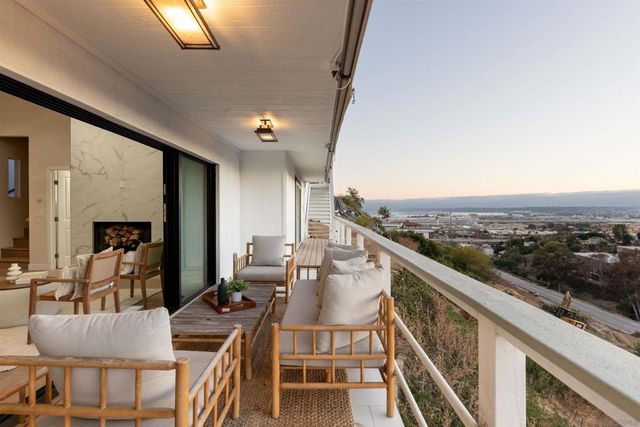 1694 Torrance St, San Diego, CA 92103