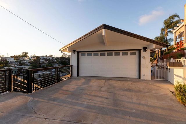 1694 Torrance St, San Diego, CA 92103