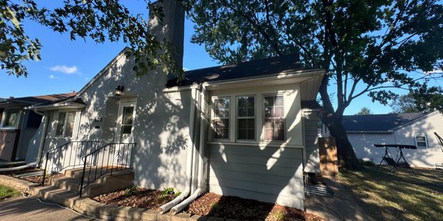 4630 Colfax Avenue N, Minneapolis, MN 55412