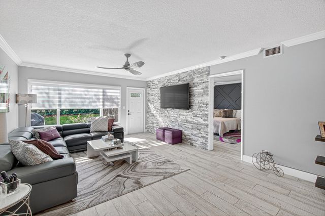 9200 Fairbanks Lane 1, Boca Raton, FL 33496