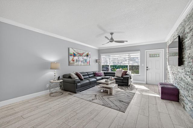 9200 Fairbanks Lane 1, Boca Raton, FL 33496