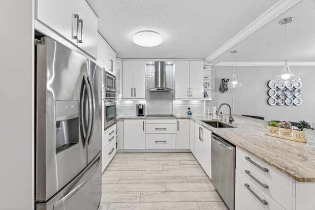 9200 Fairbanks Lane 1, Boca Raton, FL 33496