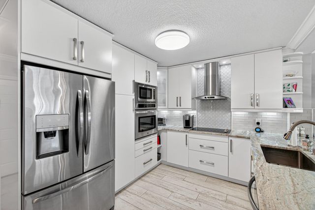 9200 Fairbanks Lane 1, Boca Raton, FL 33496