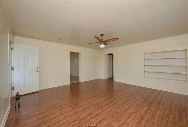 4339 Fm 974, Bryan, TX 77808