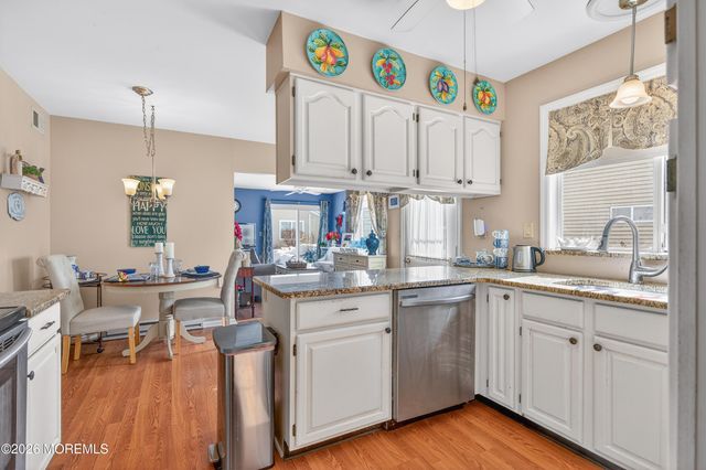 38 Mansfield Avenue, Manchester, NJ 08759