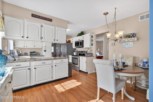 38 Mansfield Avenue, Manchester, NJ 08759