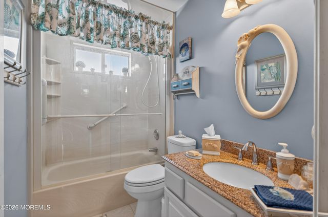 38 Mansfield Avenue, Manchester, NJ 08759