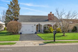 38 Mansfield Avenue, Manchester, NJ 08759