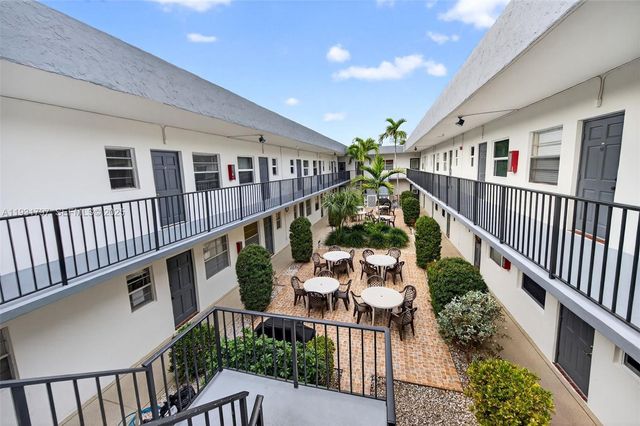415 NE 2nd St 224, Hallandale Beach, FL 33009
