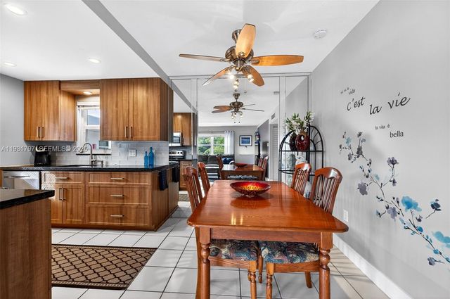 415 NE 2nd St 224, Hallandale Beach, FL 33009