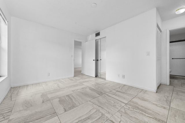 811 Salem Lane, Greenacres, FL 33467