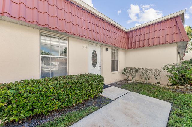 811 Salem Lane, Greenacres, FL 33467