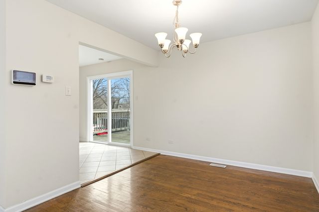 16419 Woodlawn West Avenue, South Holland, IL 60473