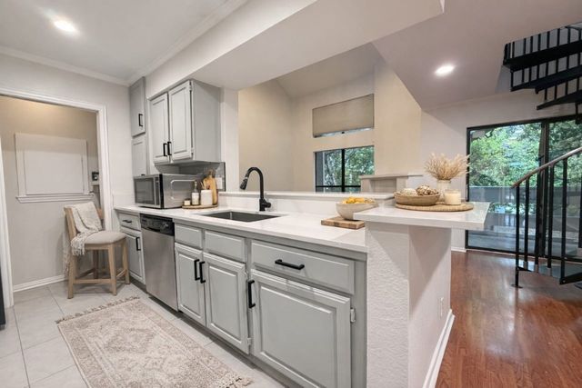 5840 Spring Valley Road 602, Dallas, TX 75254