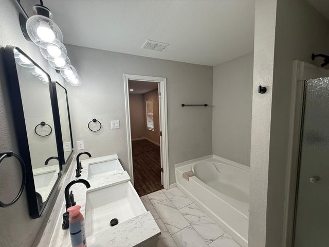 1112 Beaverwood Lane, Crowley, TX 76036