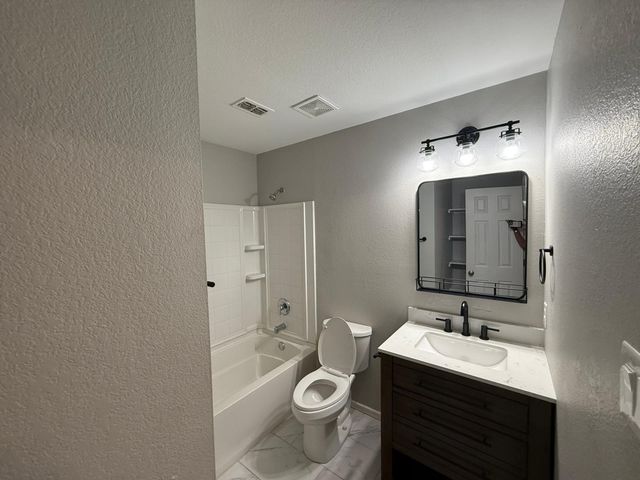 1112 Beaverwood Lane, Crowley, TX 76036