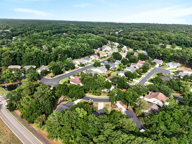 48 Alexander Glennie Dr., Pawleys Island, SC 29585